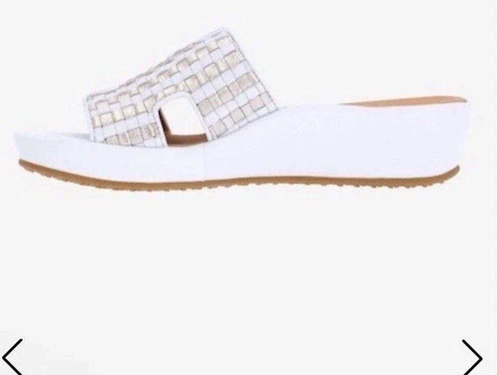 L'amour des pieds Cusaro Sandal White Women's Sz 9 $220 MSRP